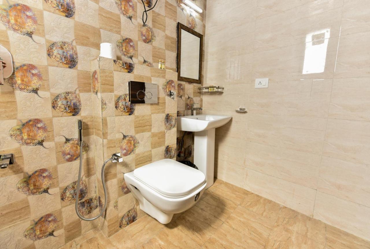 Hotel Luxury Collection Gurgáon Kültér fotó