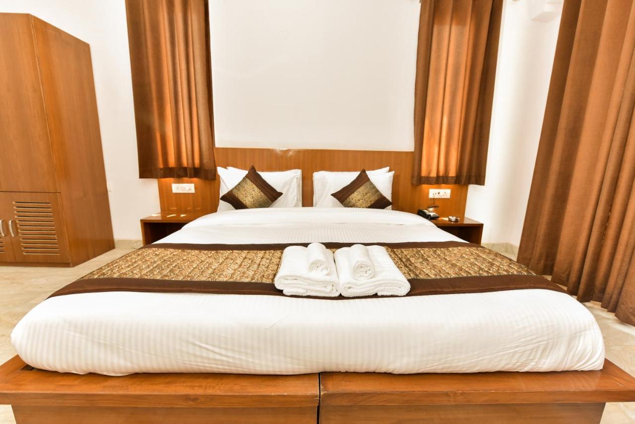 Hotel Luxury Collection Gurgáon Kültér fotó